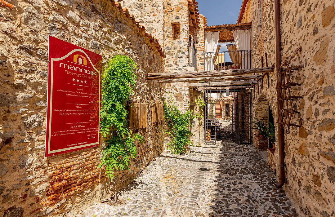 Albergo Diffuso Mannois-1